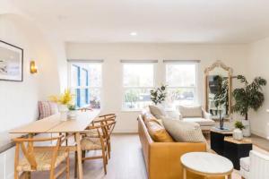 Bright, Spacious 4 BD in the Heart of Little Italy