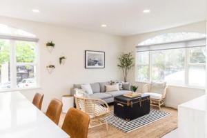 Cheerful 4BD Home in the Heart