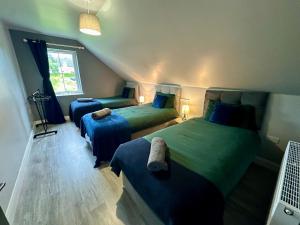 4 Bedroom Forest View House & Hot Tub Sleeps