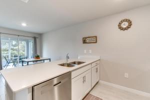 Screened Porch: Port Charlotte Home, 4 Mi to Beach