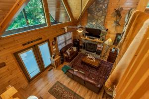 Mtn-View Deck: Cabin Near New River State Park!