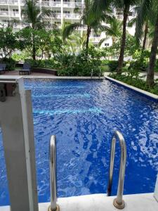 Shore Residence Direct Pool Access MOA Complex