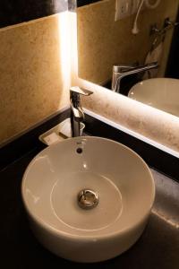 Marron Pharaohs Horus