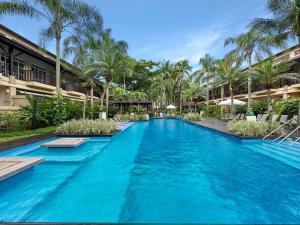 2 Bedroom in beautiful beach front condo