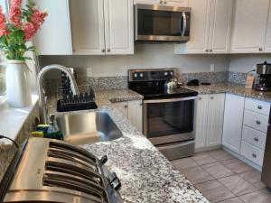 The Flat at the Cork Oak