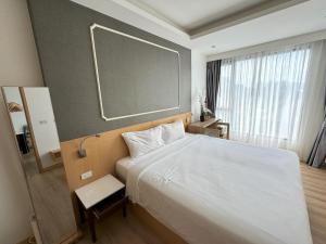 Sea view apartment at Aristo2 by Lofty