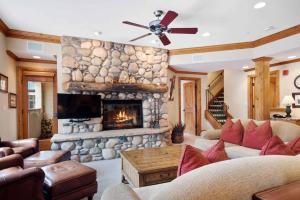 The Charter at Beaver Creek F3505