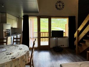 Résidence Amethyste - Appartement spacieux et agréable · Accès direct aux pistes · Avec mezzanine · Vue pistes MAE-3583