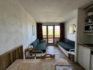 Résidence Themis - Studio fonctionnel · Accès direct aux pistes · Vue pistes MAE-3742