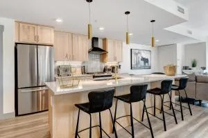 New Luxury Condo 2208 I Hot Tub I AC I Great Views I Best Price I FREE Adventures Daily - 冬季公园