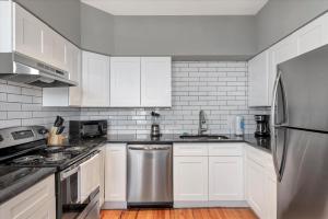 Amazing Recently Rehabbed STL Unit in Prime Soulard Location 713a