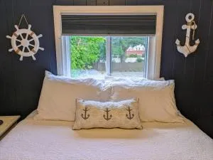 Cottage Near Presque Isle & Lake Erie Boat Parking - Dock Junction