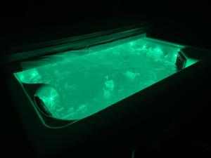 Maisons de vacances Gite RoxElo avec son Spa : photos des chambres