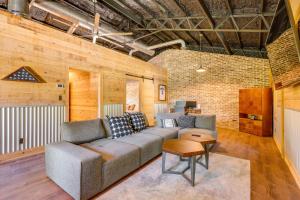 Fish and Relax! Magnolia River Cabin Hideaway