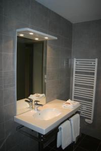 Hotels Hotel 1er Consul Rouen : Chambre Lits Jumeaux