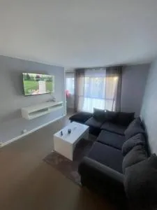 T2 Chevilly-Larue proche Metro 14 - 舍维伊拉吕