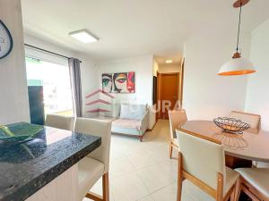 Apartamento excelente 2 dormitórios em Bombas LA008E