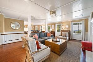 Relax and Enjoy the Spectacular Views in this Picturesque Home home