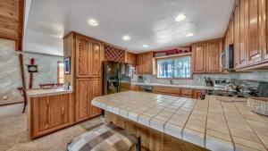 Your Roomy Northstar Retreat Awaits