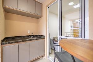 Condomínio Bem localizado com Piscina TCR