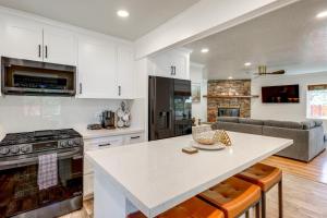 Near Slopes and Shores Pet-Friendly Sugarloaf Gem