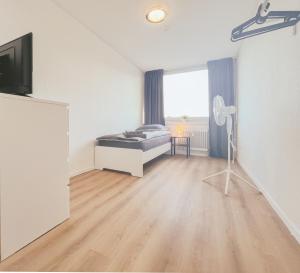 Home4Now DOR04 Monteursunterkunft in Dormagen I 3 Schlafzimmer für 6 Personen I Küche I Gäste WC I SmartTV I WiFi