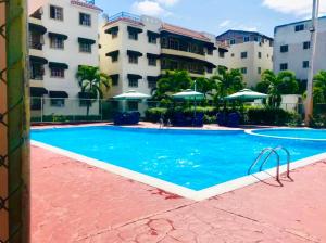 Cozy Apartment with Balcony