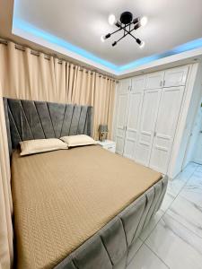 Cozy Apartment with Balcony