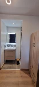 Appartements Chambres avec salle d-eau privative dans appartement partage : photos des chambres