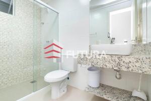Apartamento de 02 quartos a 250 metros da praia LA018E