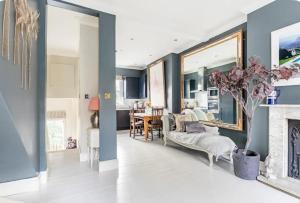 Magical Georgian Maisonette, Angel, Islington