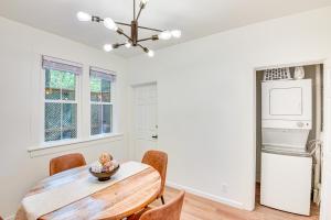 Pet Friendly Stay Close to Notre Dame!