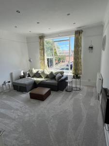 Central Two-three bedroom Beach town maisonette