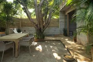 Nami & Lua - Casa Macu Saladita surf break - La Salada