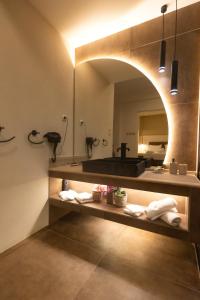 Golden City Center Suites