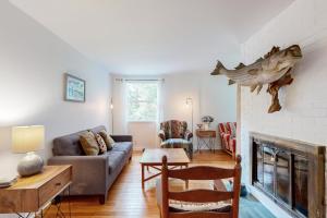 Oak Leaf Cape Cottage