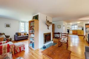 Oak Leaf Cape Cottage