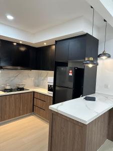3Story Family Suites 7pax Ikea Batu Kawan 5min