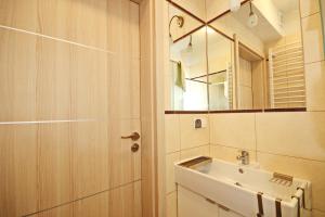 Old Tree Villa & Restaurant