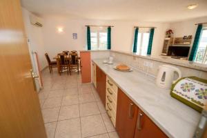 Apartments by the sea Suhi Potok, Omis - 14555