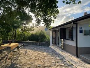 Holiday house with a swimming pool Grubine, Zagora - 22263 - 波利察