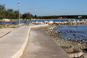 Family friendly house with a swimming pool Privlaka, Zadar - 23516