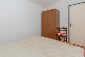 Apartments by the sea Vir - 23519