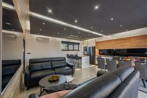 Seaside luxury villa with a swimming pool Privlaka, Zadar - 23518