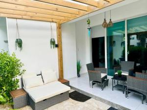 Modern Poolside Patio Apartment