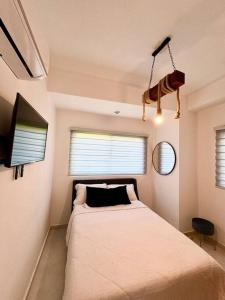 Modern Poolside Patio Apartment