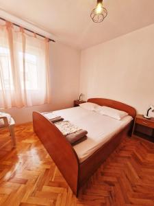 Apartments by the sea Zaboric, Sibenik - 6097