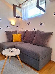 Apartments with parking space Vodice - 7604