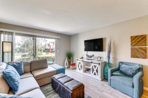 Unwind Poolside, Walk to Old Town! Scottsdale Unit