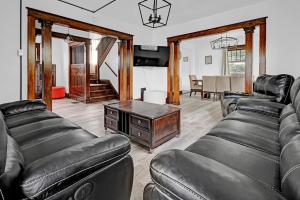 Spacious 4BR 1BA near the Falls - 3hvězdičkové hotely ve městě Niagara Falls